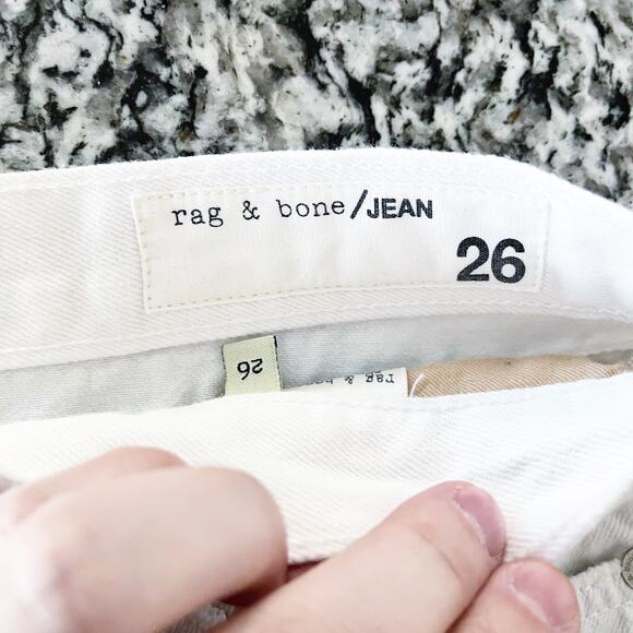 Rag & Bone Cut-Off Short in White Marin - Picture 5 of 9